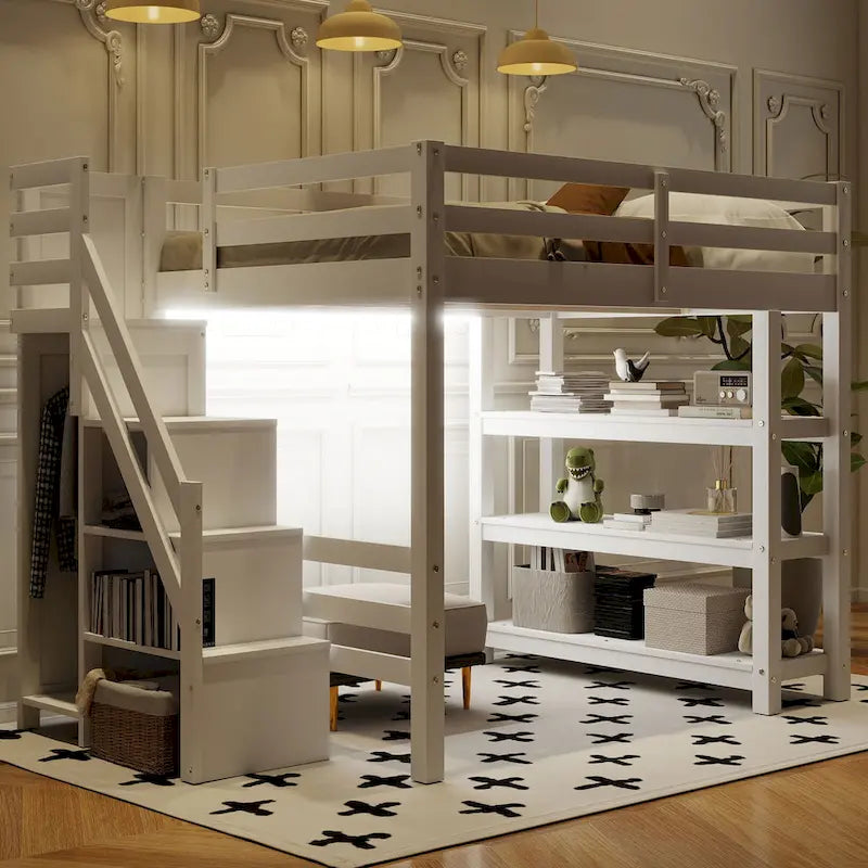 Letto alto bianco in legno di pino con scala contenitore e mensole