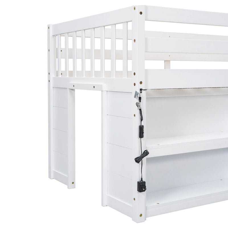 Letto alto basso in legno di pino con mensole sfalsate e illuminazione