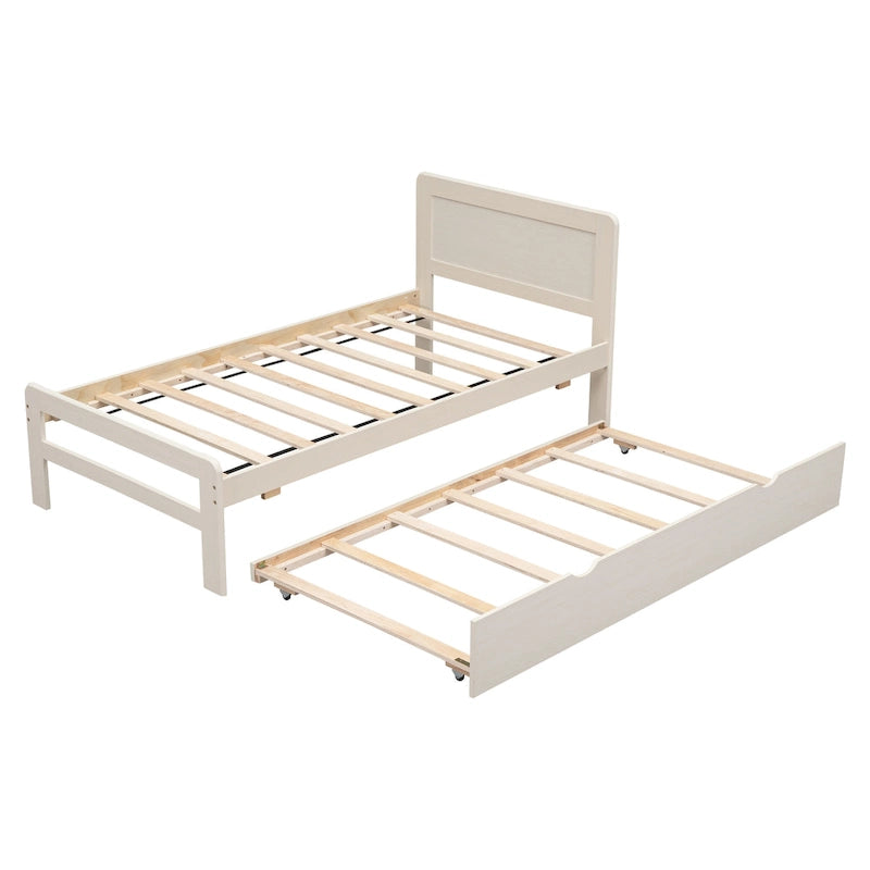 Modernes weiß gekalktes Plattformbett aus Holz mit Kopfteil und Latten