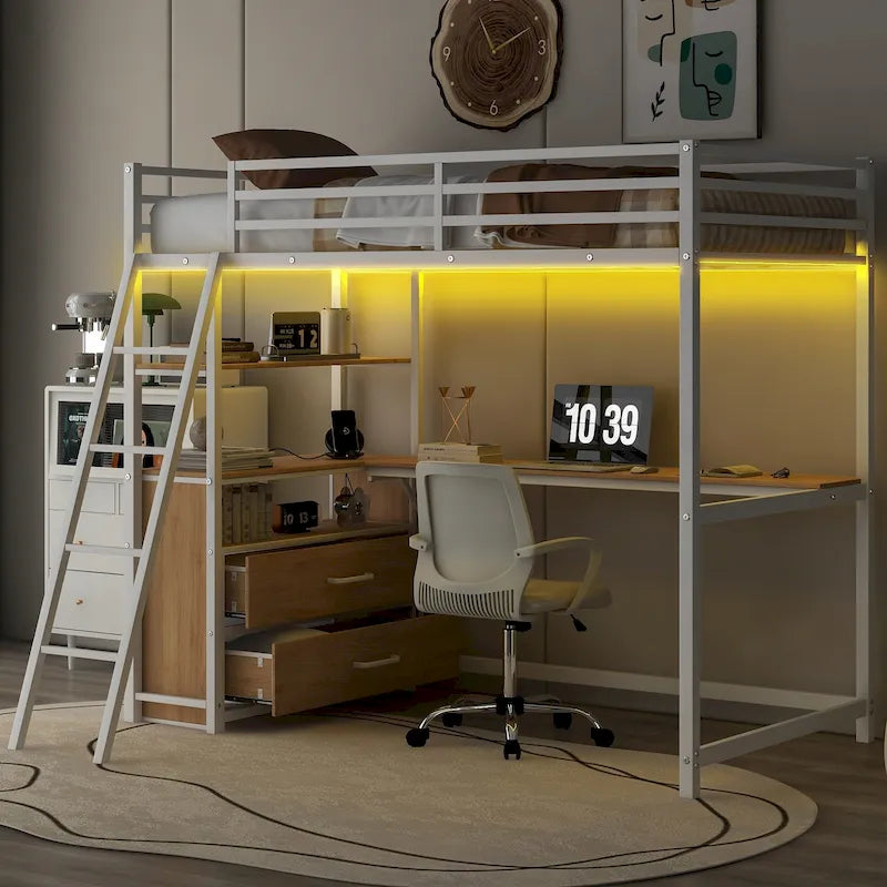 Cama alta tipo loft de metal blanco antiguo con escritorio, cajones e iluminación
