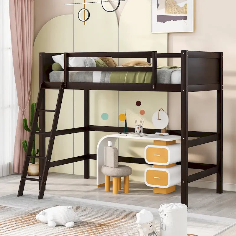 Estructura de cama alta moderna de madera de pino maciza con escalera inclinada