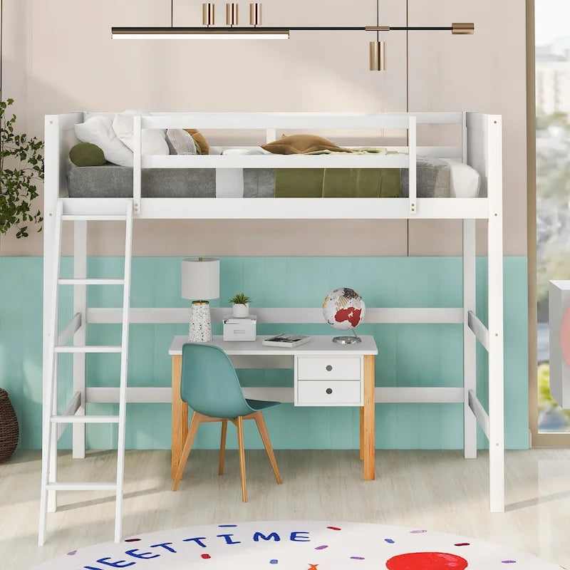 Estructura de cama alta moderna de madera de pino maciza con escalera inclinada