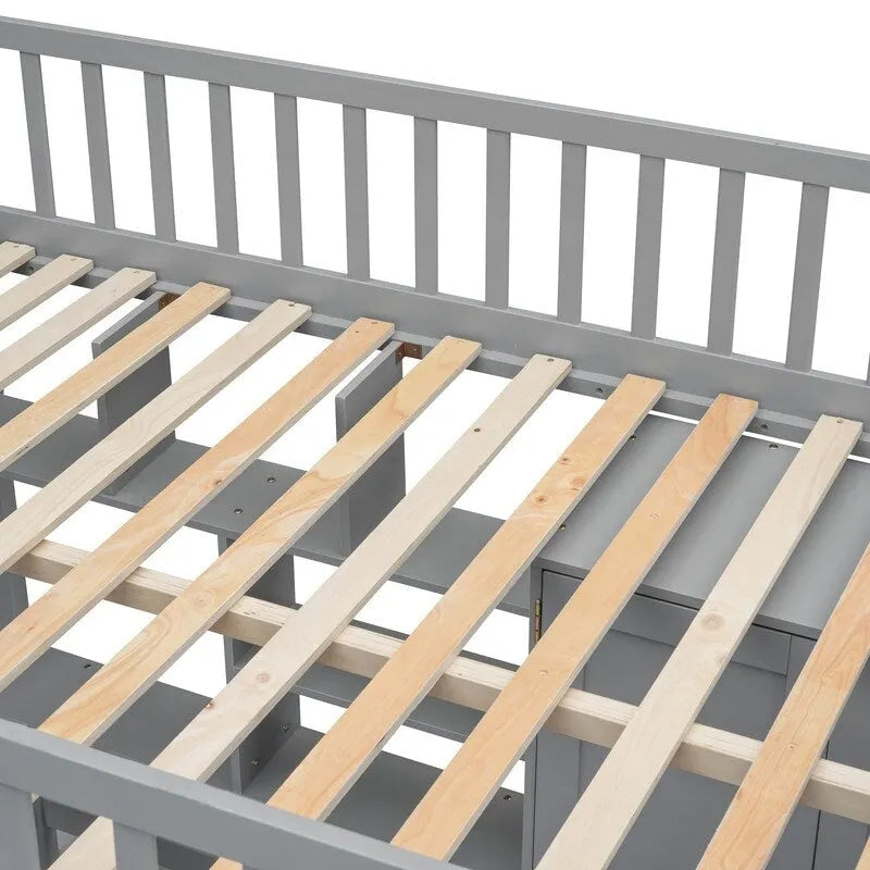 Cama alta tipo loft de madera de pino con escritorio, armario y almacenamiento integrados