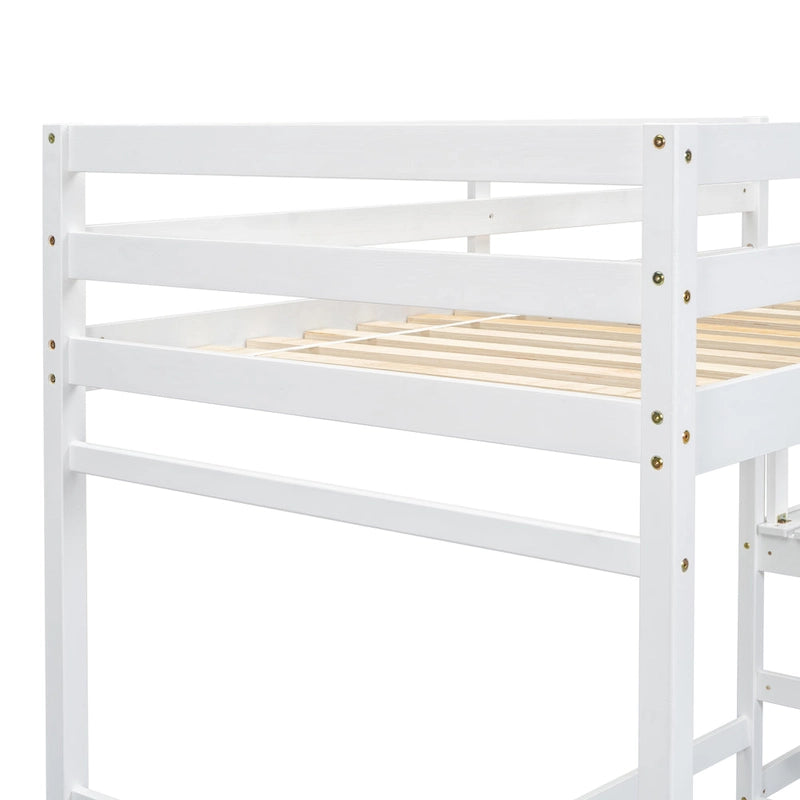 Cama alta tipo loft de madera de pino con plataforma de descanso y escaleras