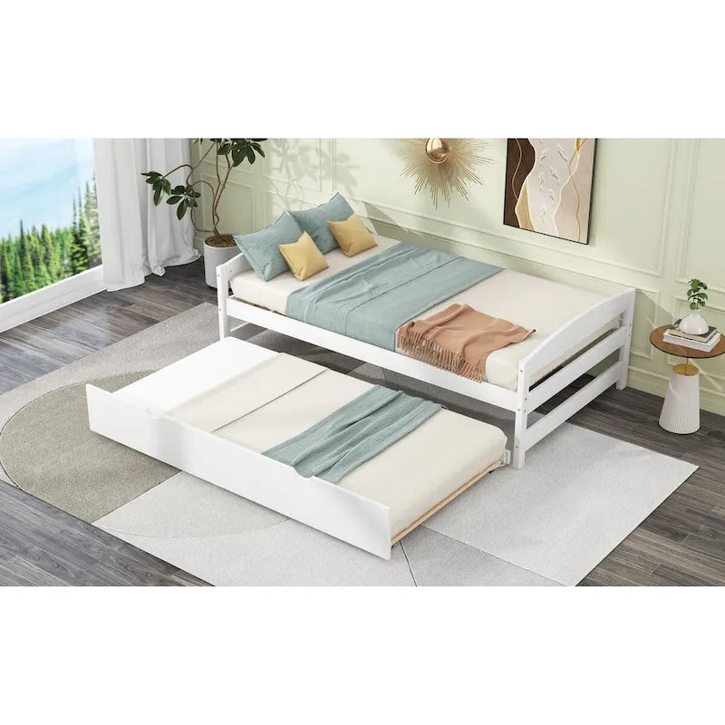 Cama plataforma clásica de madera de pino con cabecero y piecero curvos